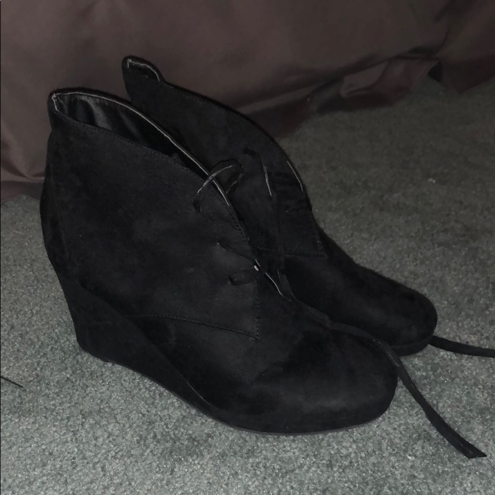 Black boots
